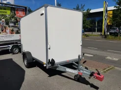 Blyss Kofferanhänger 1300 kg gebraucht