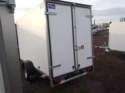 Blyss PKW Kofferanhänger 1300 kg mit 100 km/h