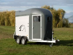 Cheval Liberté GOLD Origins Pferdeanhänger  2000 kg mit Sattelkammer Alu