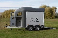 Cheval Liberté GOLD Origins Pferdeanhänger 2000 kg mit Sattelkammer Alu