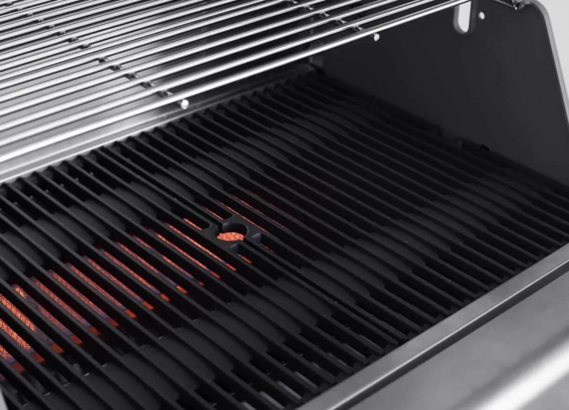 Crossray 4 Gasgrill by Heatstrip, 50 mbar inkl. Unterwagen und Seitentische