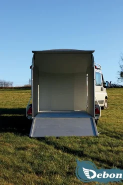 DEBON Kofferanhänger C700 2600kg   ALU mit Seitentür