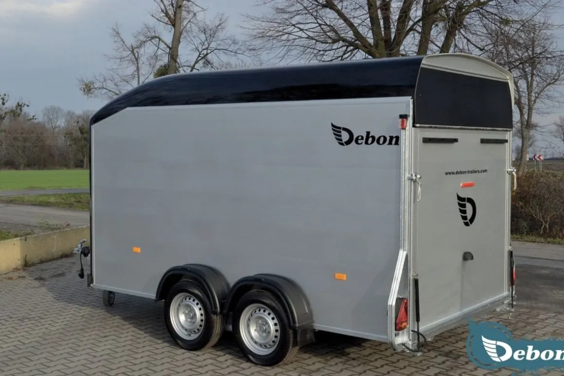 DEBON Kofferanhänger C700 2600kg ALU mit Seitentür