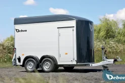 DEBON Roadster C500 Kofferanhänger 2000 kg  ALU mit Seitentür
