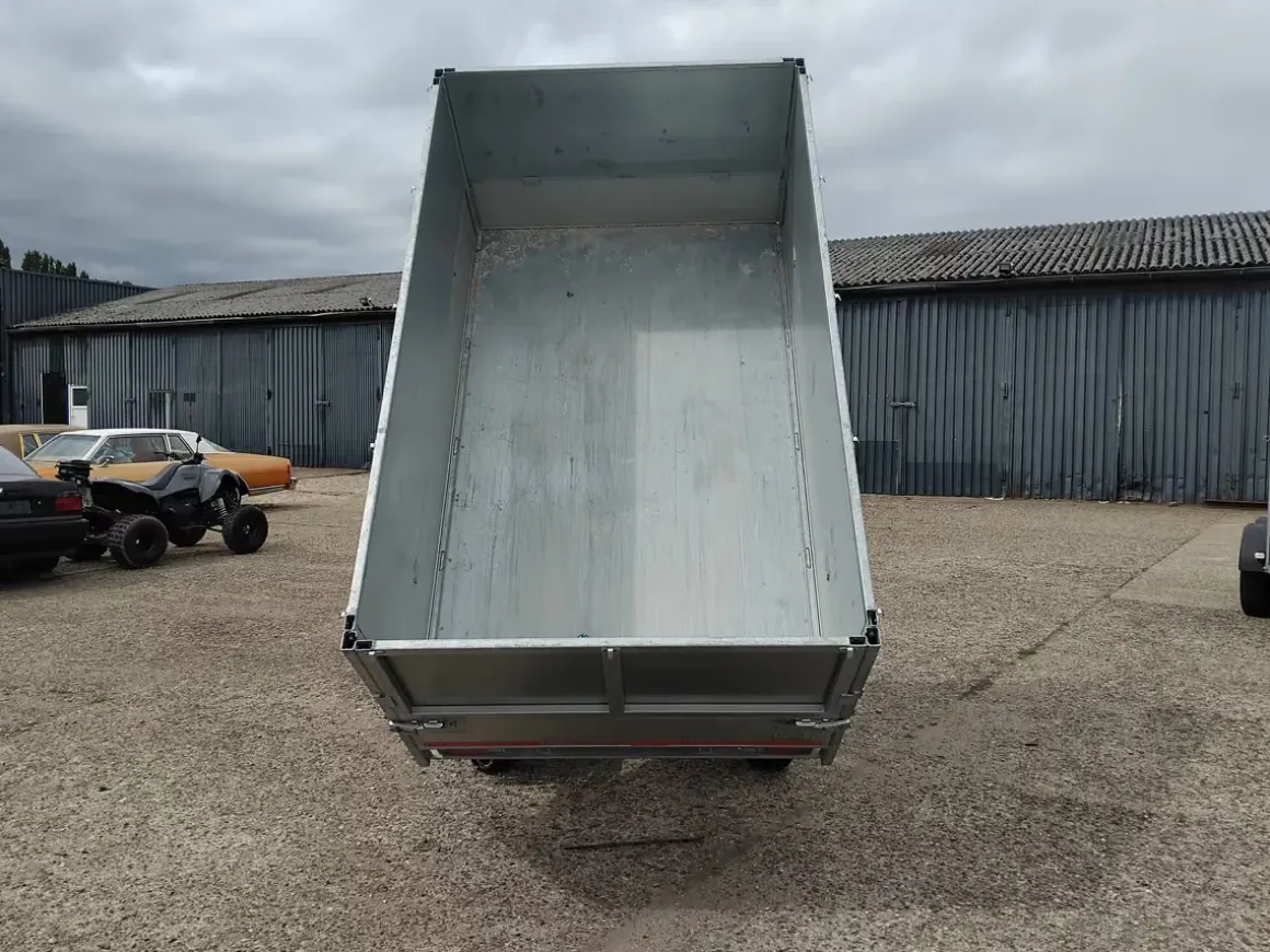Eduard Rückwärtskipper 2700 kg gebraucht mit Bordwandaufsatz