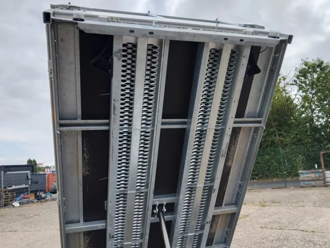 Eduard Rückwärtskipper 2700 kg gebraucht mit Bordwandaufsatz