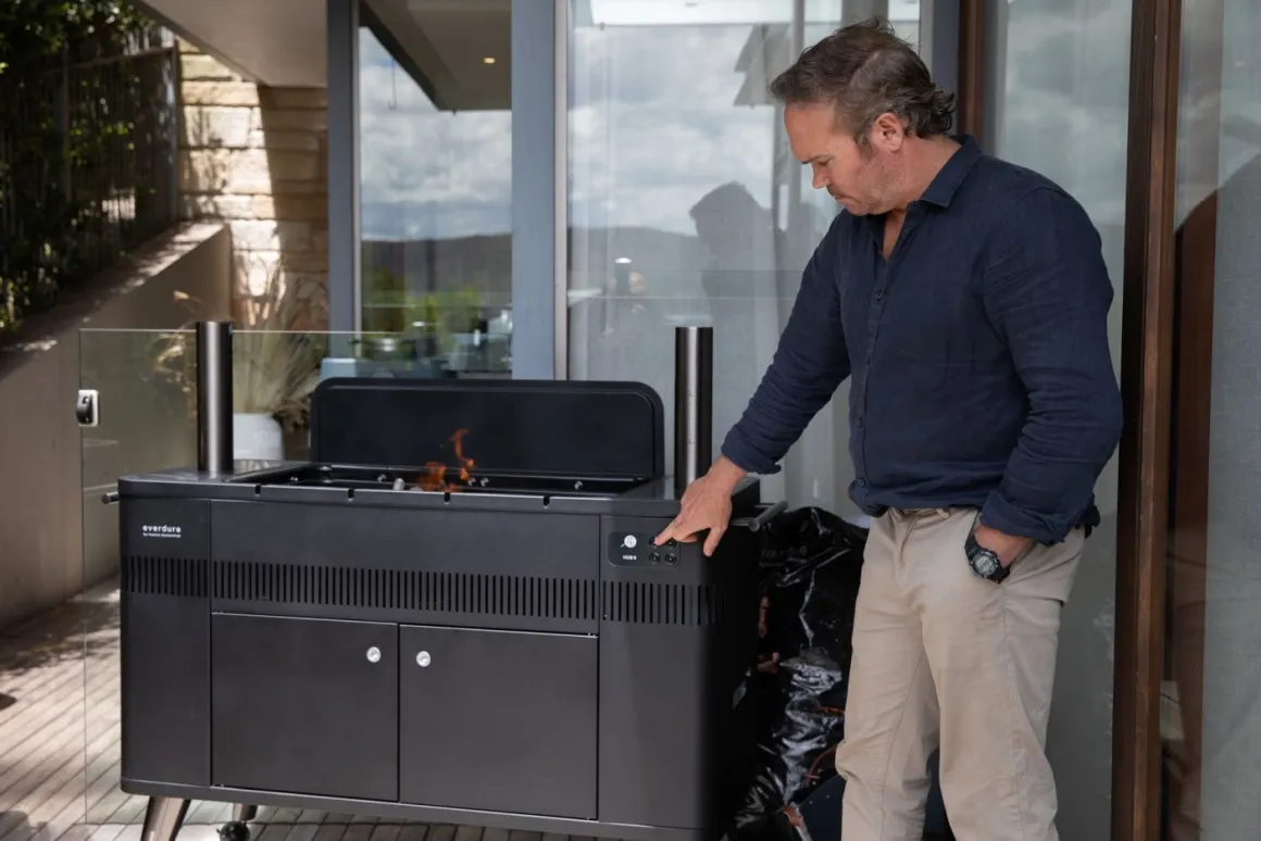 Everdure HUB II Holzkohlegrill
