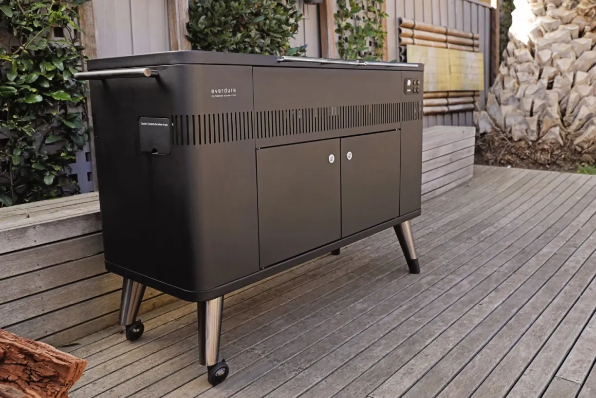Everdure HUB II Holzkohlegrill