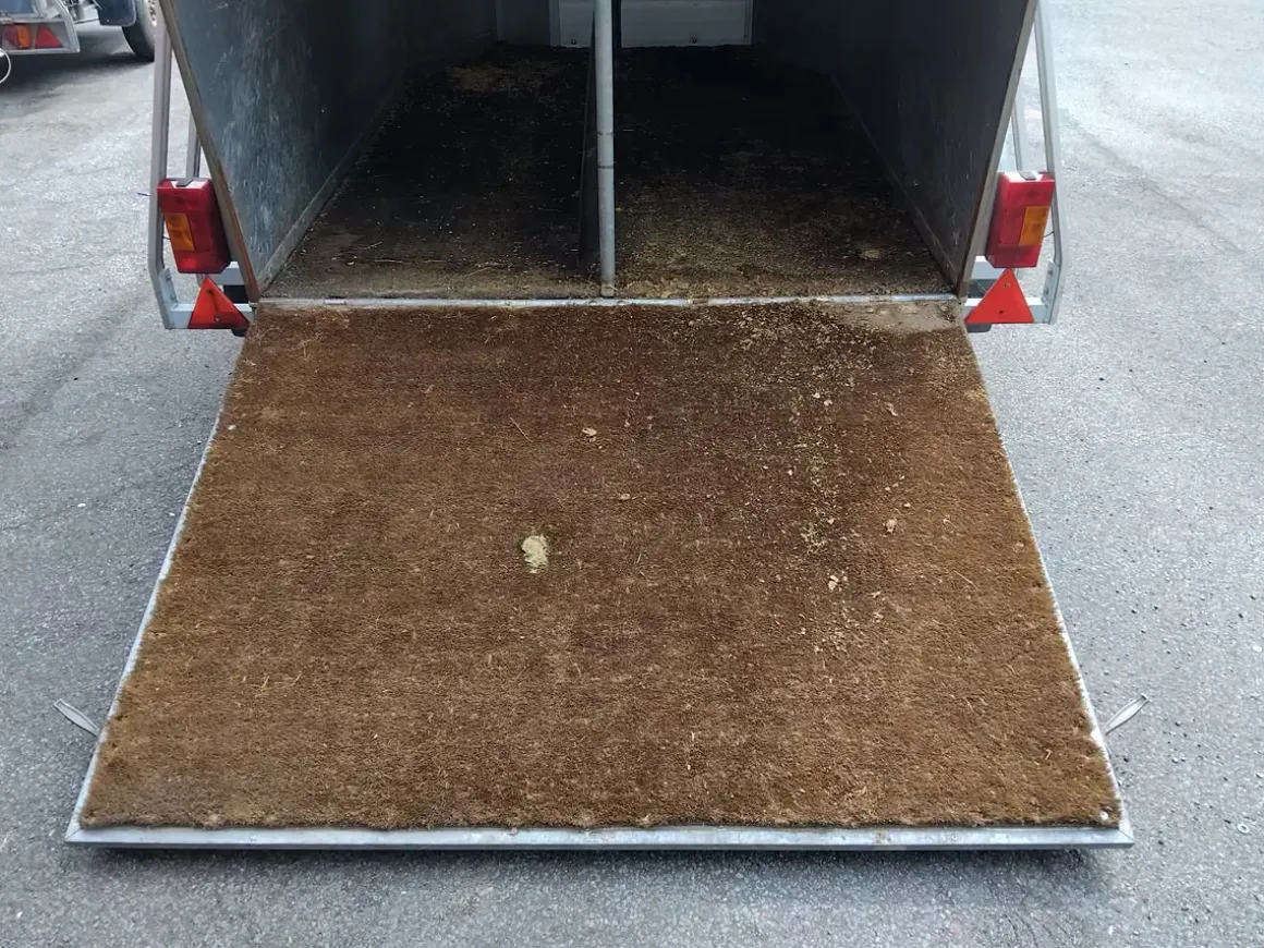 Gebraucht: ALF Pferdeanhänger 2000 kg mit Sattelkammer
