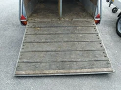 Gebrauchter Böckmann Pferdeanhänger 2000 kg für Bastler