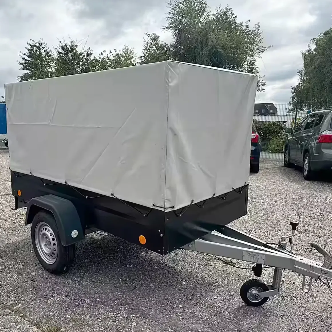 Gebrauchter TPV EU2 Black Edition Planenanhänger 750 kg, 1,15 m Ladehöhe