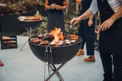 Höfats Bowl 70 Feuerschale Plancha-Grillset  mit Dreibein