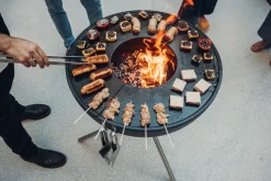 Höfats Bowl 70 Feuerschale Plancha-Grillset mit Dreibein