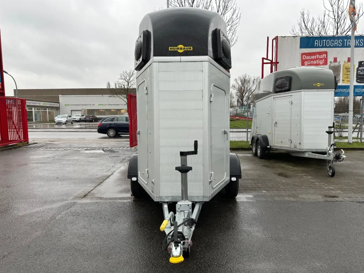 Humbaur Pferdeanhänger Single Alu 1600 kg mit Sattelkammer