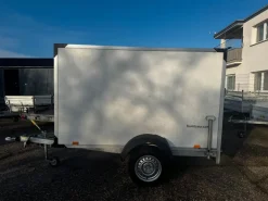 Humbaur PKW Kofferanhänger HK132513-15P mit Überfahrwand