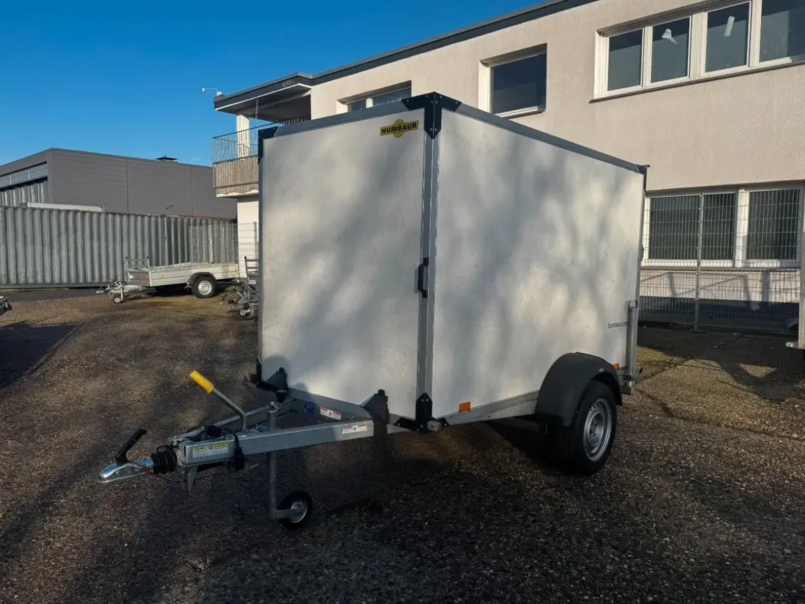 Humbaur PKW Kofferanhänger HK132513-15P mit Überfahrwand