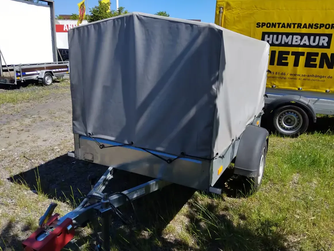 Humbaur Steely Anhänger 750 kg gebraucht mit Plane