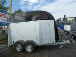 Humbaur Xanthos Pferdeanhänger mit Sattelkammer 2.400 kg gebraucht