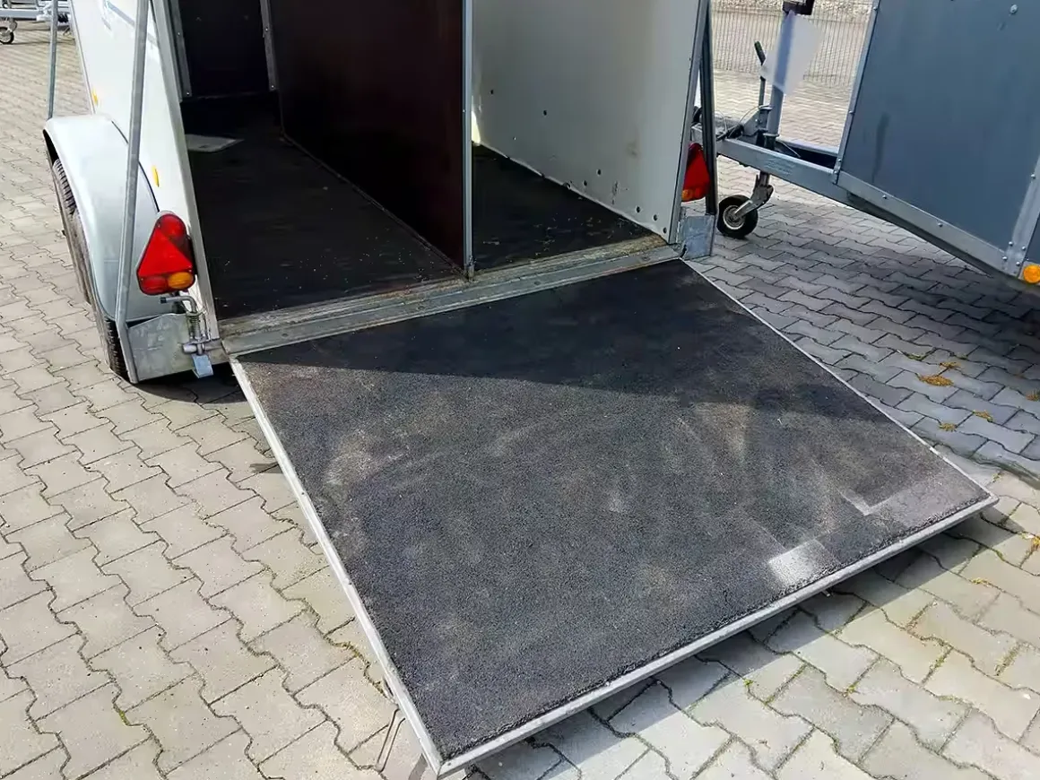 Krämer Pferdeanhänger gebraucht 2.000 kg gebremst