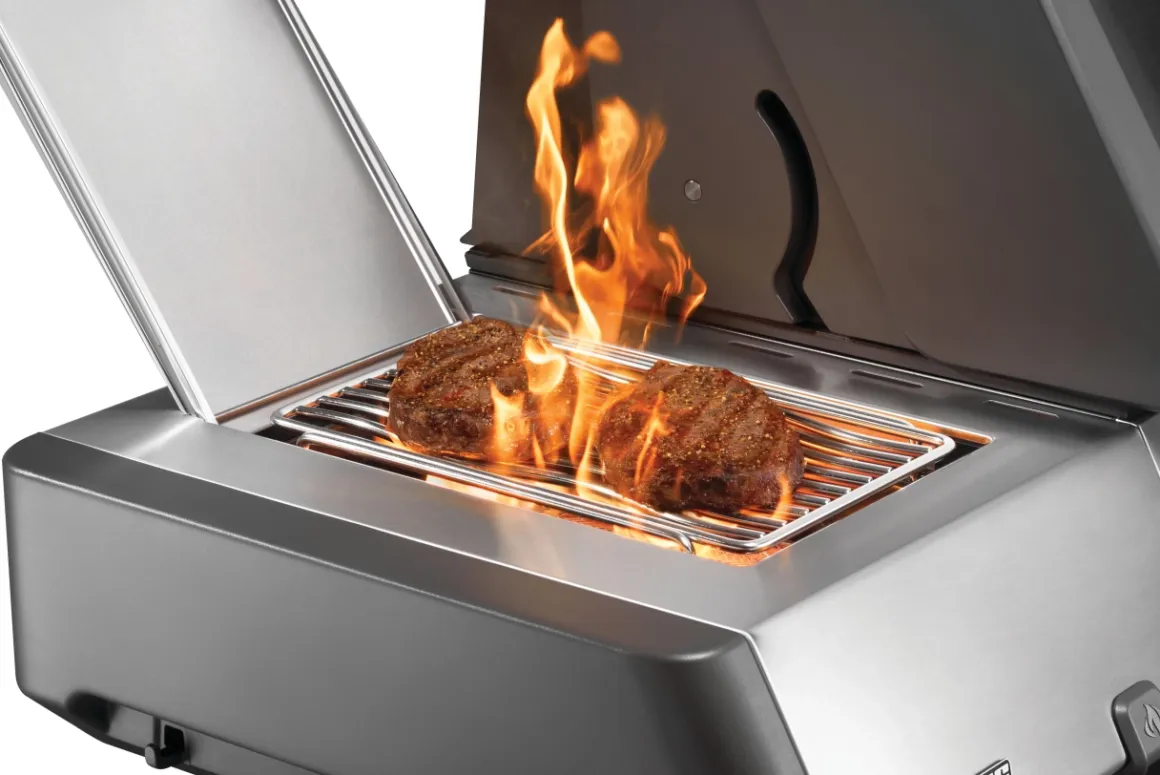 Napoleon Prestige 665 Connected mit Sizzle Zone und Heckbrenner