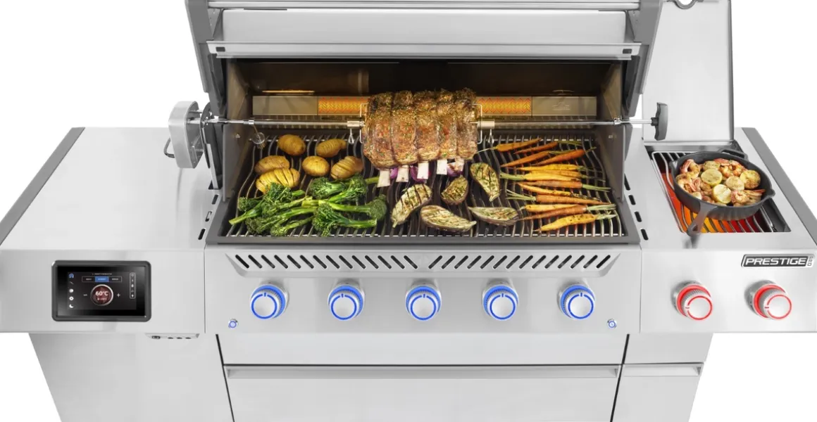Napoleon Prestige Pro 665 Gasgrill Connected mit Drehspieß