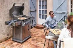 Napoleon Rogue PRO-S 425 mit Edelstahlrosten mit Backburner und Sizzle Zone