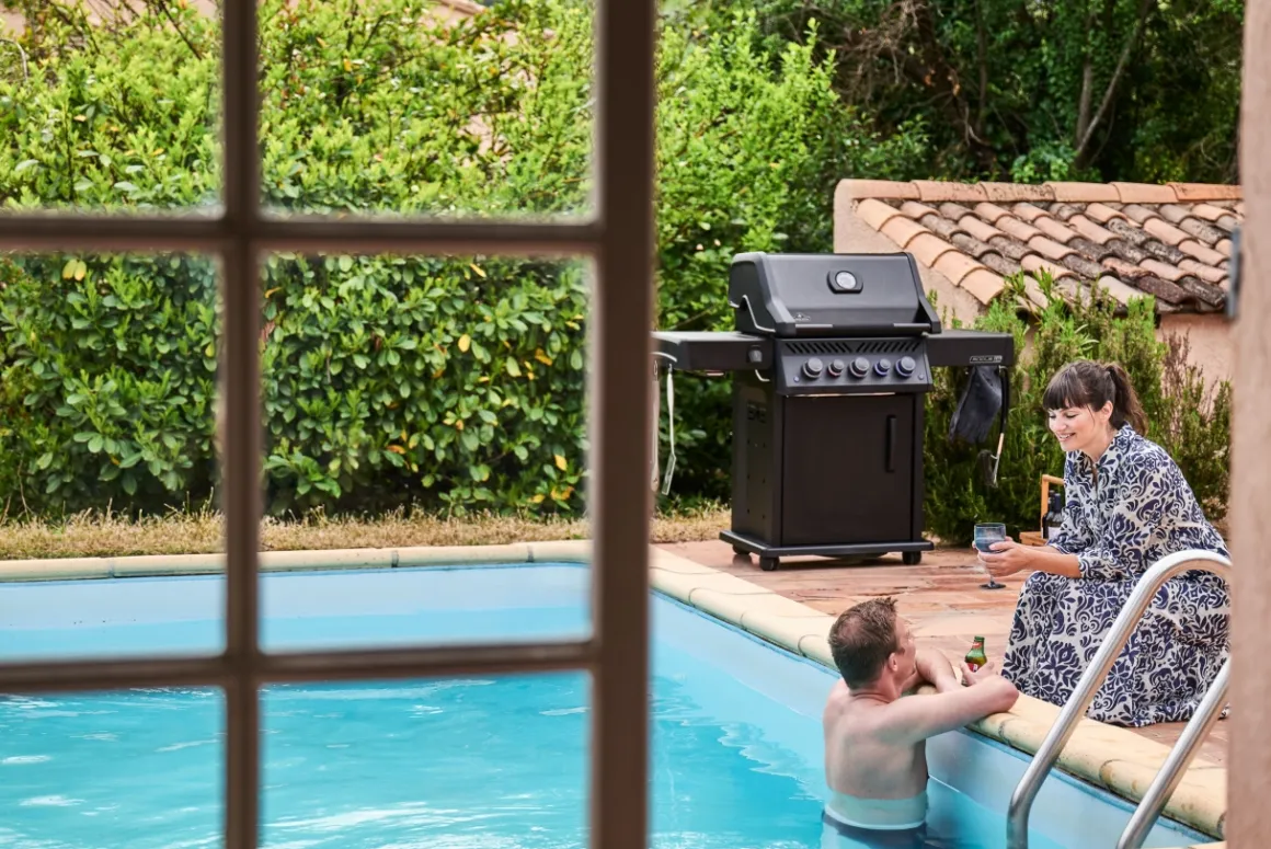 Napoleon Rogue PRO-S 425 Phantom Gasgrill