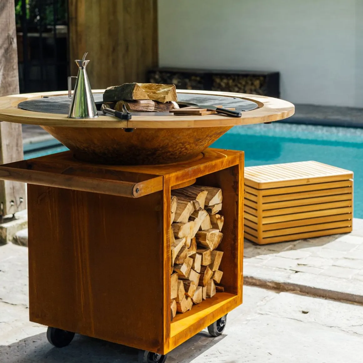 OFYR Classic+ Storage Corten Feuerplatte 100 PRO mit Holzfach
