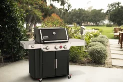 Weber Genesis E-335 Gasgrill mit Sear Zone und  Seitenkocher