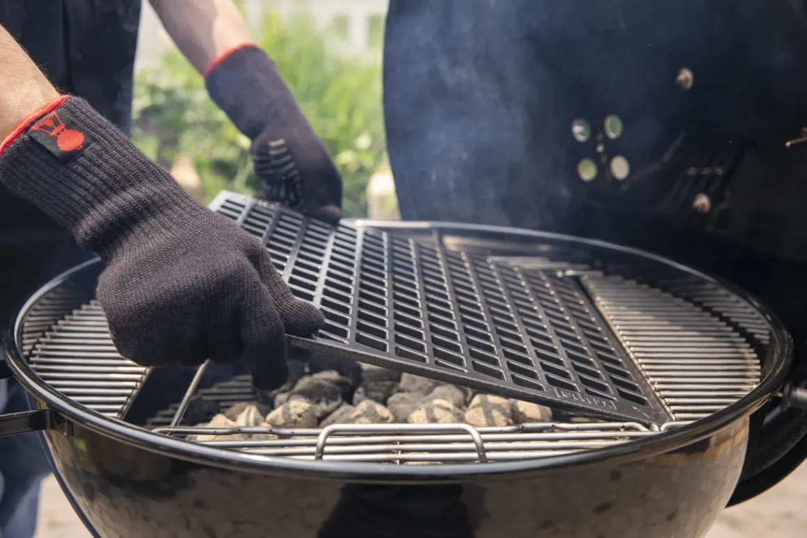 Weber Master Touch E-6755 Holzkohlegrill