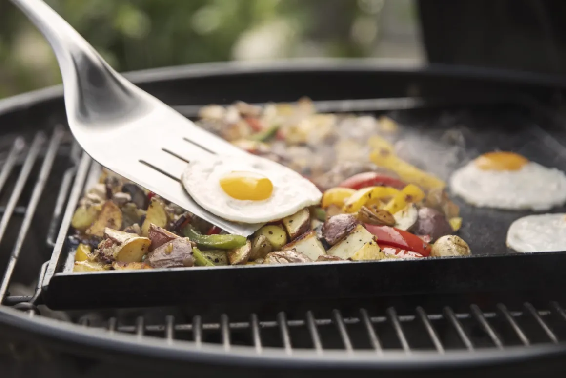Weber Master Touch E-6755 Holzkohlegrill