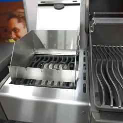 Windschutz für Napoleon Rogue (kleine Sizzle Zone)  und Freestyle 4-teilig mit Spießauflage