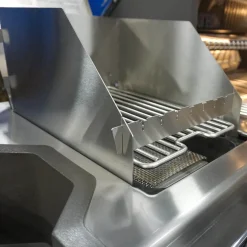 Windschutz für Napoleon und Broil King 800 Grad  Seitenkocher | Sizzle Zone (groß) mit Spießauflage